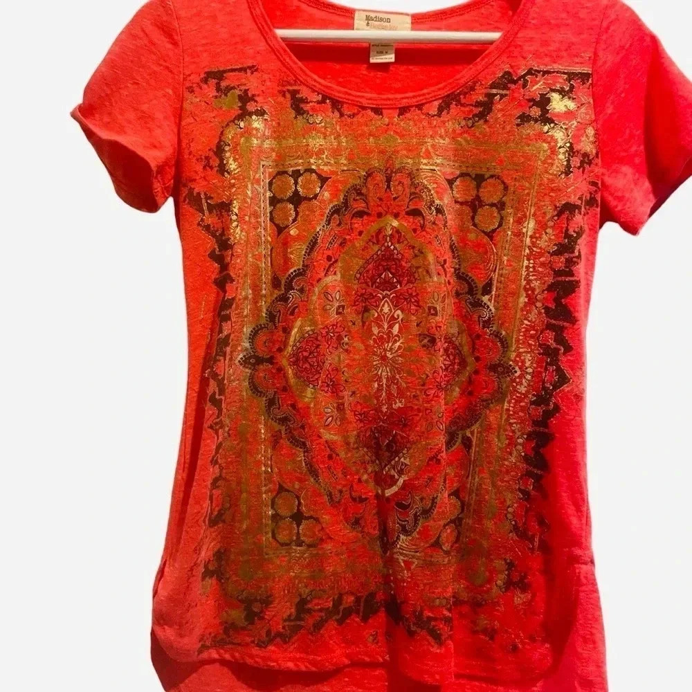Madison & Berkeley Gold Pink Tee Shirt Size Medium Metallic Top Shimmer